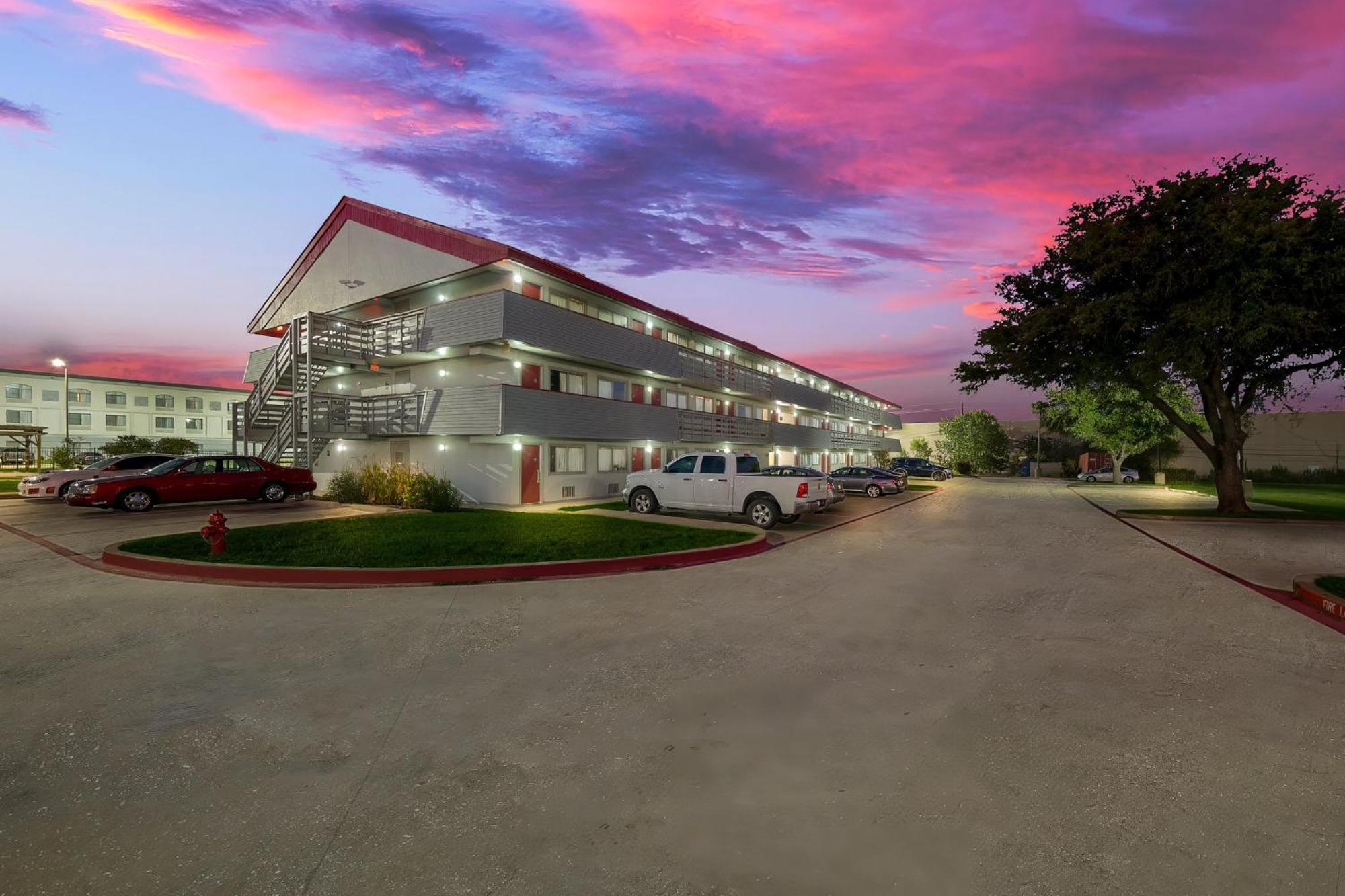 Red Roof Inn Dallas - Dfw Airport North Irving Exterior foto